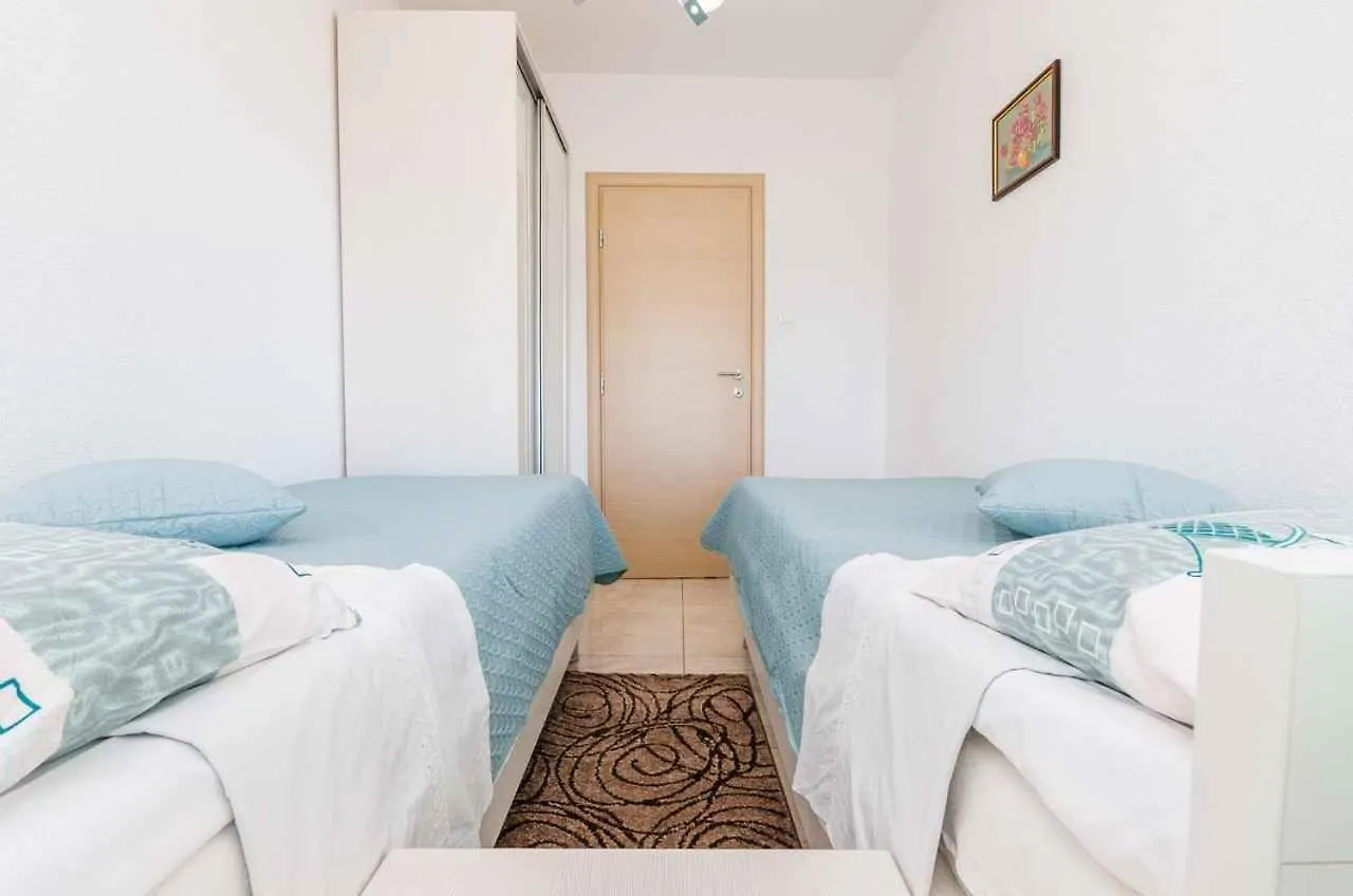 Apartments In Povile 39105 Chorvatsko