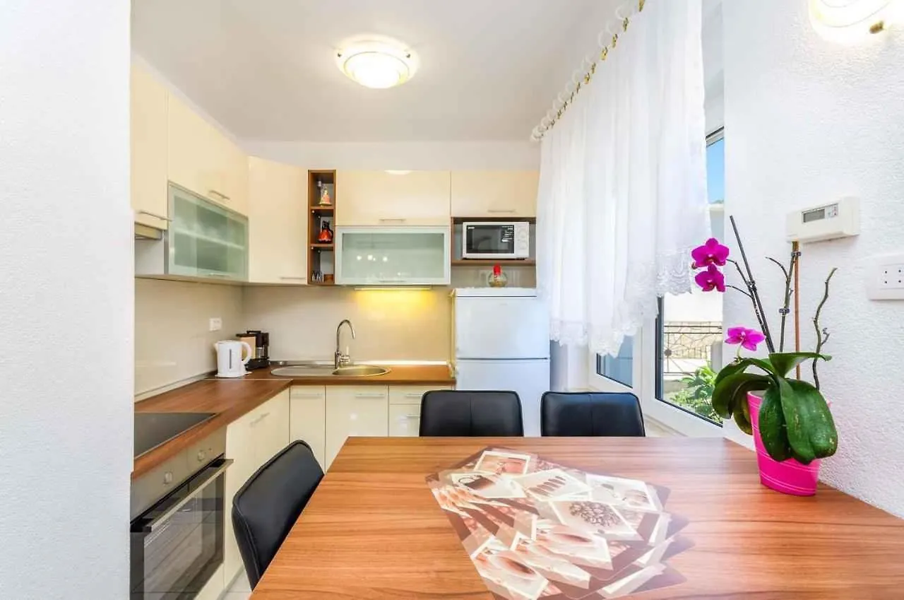 Apartments In Povile 39105